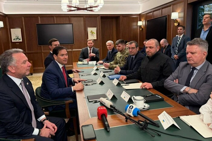 На столі перемовин у США графік виборів в Україні та обмін територіями – WSJ