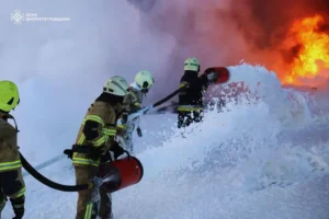РФ атакує Україну. Зеленський попередив про нові хвилі ударів протягом дня
